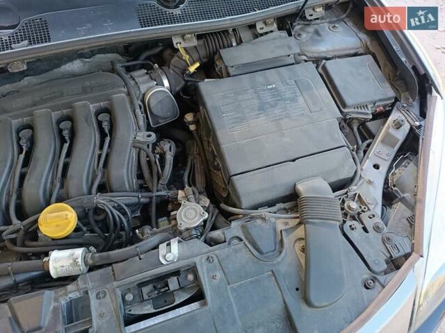 Сірий Рено Меган, об'ємом двигуна 1.6 л та пробігом 166 тис. км за 7200 $, фото 24 на Automoto.ua