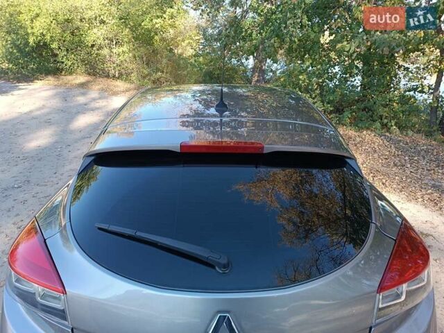 Сірий Рено Меган, об'ємом двигуна 1.6 л та пробігом 166 тис. км за 7200 $, фото 4 на Automoto.ua