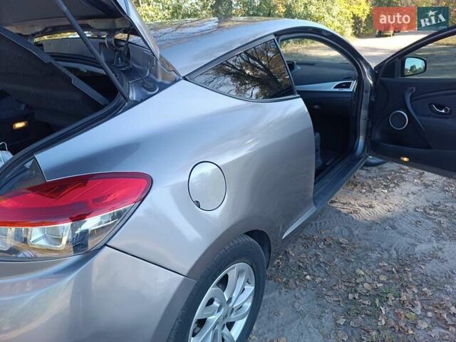 Сірий Рено Меган, об'ємом двигуна 1.6 л та пробігом 166 тис. км за 7200 $, фото 16 на Automoto.ua