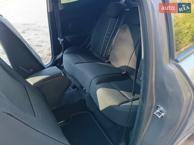 Сірий Рено Меган, об'ємом двигуна 1.6 л та пробігом 166 тис. км за 7200 $, фото 10 на Automoto.ua