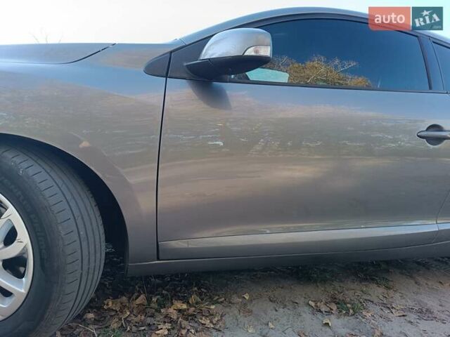 Сірий Рено Меган, об'ємом двигуна 1.6 л та пробігом 166 тис. км за 7200 $, фото 19 на Automoto.ua