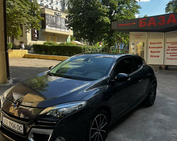 Серый Рено Меган, объемом двигателя 1.46 л и пробегом 195 тыс. км за 8000 $, фото 7 на Automoto.ua