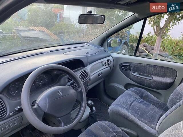 Серый Рено Меган, объемом двигателя 1.6 л и пробегом 325 тыс. км за 2500 $, фото 4 на Automoto.ua