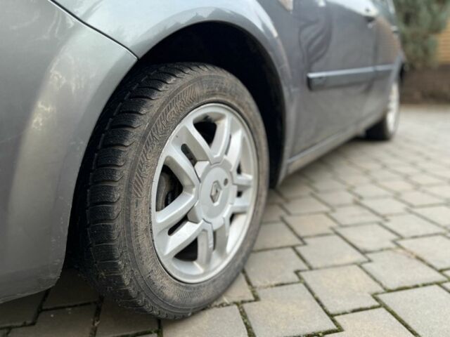 Серый Рено Меган, объемом двигателя 1.9 л и пробегом 350 тыс. км за 3000 $, фото 7 на Automoto.ua