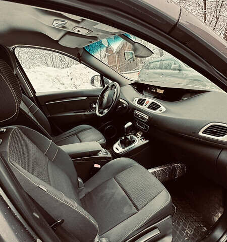 Серый Рено Меган, объемом двигателя 1.5 л и пробегом 200 тыс. км за 10200 $, фото 6 на Automoto.ua