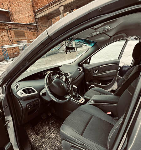 Серый Рено Меган, объемом двигателя 1.5 л и пробегом 200 тыс. км за 10200 $, фото 11 на Automoto.ua