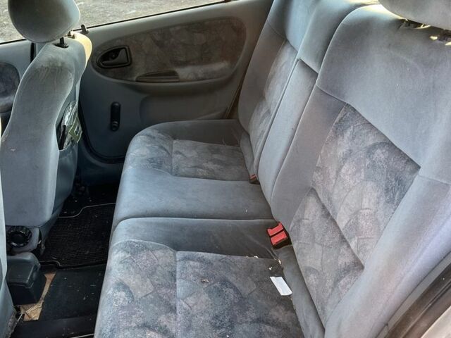 Серый Рено Меган, объемом двигателя 1.6 л и пробегом 2 тыс. км за 500 $, фото 2 на Automoto.ua