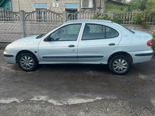 Серый Рено Меган, объемом двигателя 1.4 л и пробегом 289 тыс. км за 1783 $, фото 2 на Automoto.ua