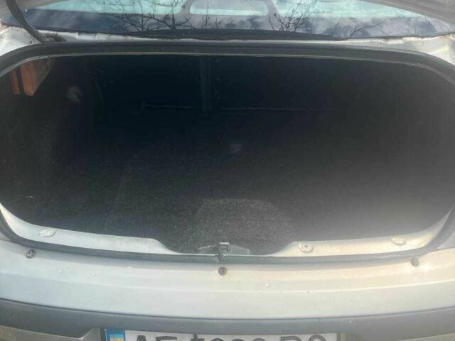 Серый Рено Меган, объемом двигателя 1.4 л и пробегом 289 тыс. км за 1783 $, фото 5 на Automoto.ua