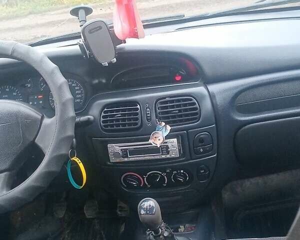 Сірий Рено Меган, об'ємом двигуна 1.9 л та пробігом 312 тис. км за 2700 $, фото 5 на Automoto.ua