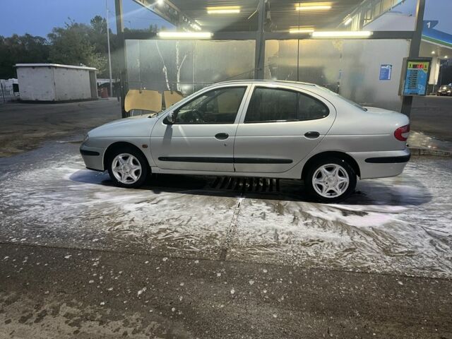 Серый Рено Меган, объемом двигателя 1.4 л и пробегом 220 тыс. км за 3400 $, фото 6 на Automoto.ua