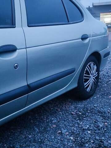 Рено Меган 2003 в Коростене на Automoto.ua Серый Рено Меган, объемом двигателя 1.39 л и пробегом 303 тыс. км за 3200 $, фото 4 на Automoto.ua