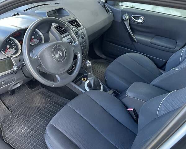 Серый Рено Меган, объемом двигателя 1.6 л и пробегом 262 тыс. км за 5800 $, фото 27 на Automoto.ua