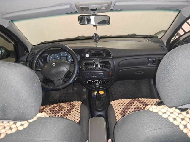 Серый Рено Меган, объемом двигателя 0 л и пробегом 300 тыс. км за 3300 $, фото 3 на Automoto.ua