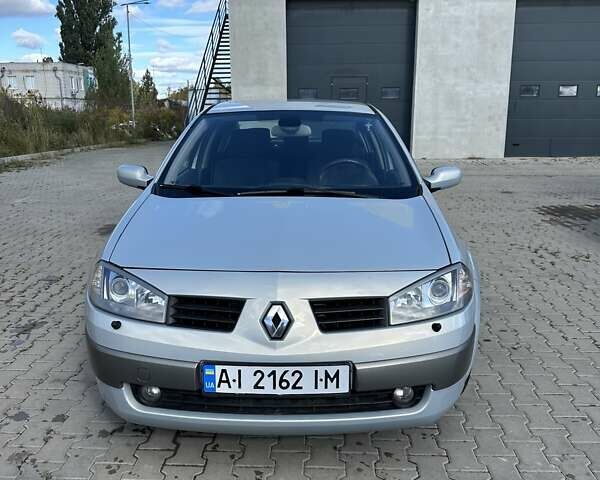 Серый Рено Меган, объемом двигателя 1.6 л и пробегом 262 тыс. км за 5800 $, фото 7 на Automoto.ua