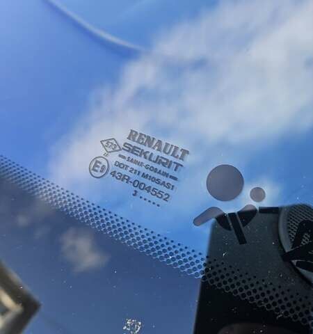 Серый Рено Меган, объемом двигателя 1.6 л и пробегом 155 тыс. км за 4400 $, фото 14 на Automoto.ua