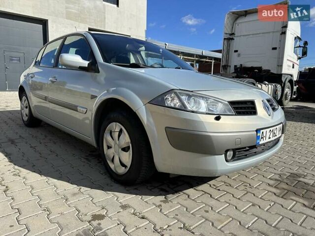 Серый Рено Меган, объемом двигателя 1.6 л и пробегом 262 тыс. км за 5800 $, фото 1 на Automoto.ua