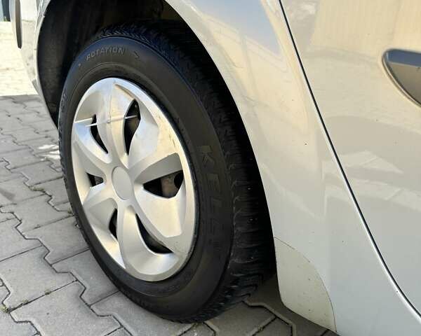 Серый Рено Меган, объемом двигателя 1.6 л и пробегом 262 тыс. км за 5800 $, фото 13 на Automoto.ua