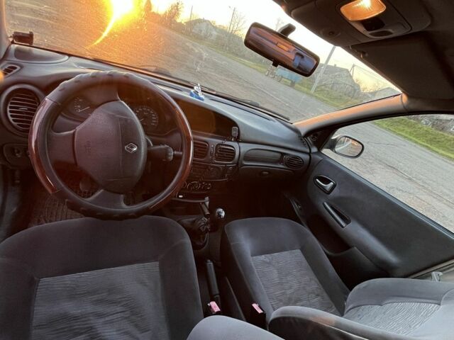 Серый Рено Меган, объемом двигателя 1.4 л и пробегом 280 тыс. км за 2300 $, фото 8 на Automoto.ua