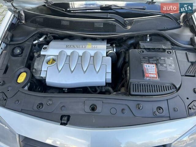 Серый Рено Меган, объемом двигателя 1.6 л и пробегом 262 тыс. км за 5800 $, фото 20 на Automoto.ua