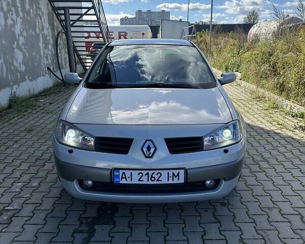 Серый Рено Меган, объемом двигателя 1.6 л и пробегом 262 тыс. км за 5800 $, фото 12 на Automoto.ua