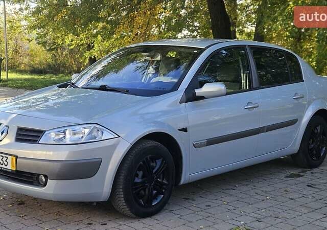 Серый Рено Меган, объемом двигателя 1.6 л и пробегом 155 тыс. км за 4400 $, фото 9 на Automoto.ua