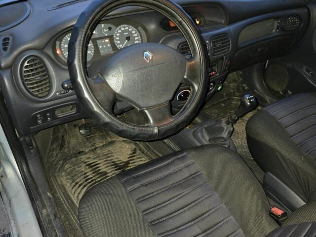 Серый Рено Меган, объемом двигателя 1.4 л и пробегом 150 тыс. км за 2800 $, фото 4 на Automoto.ua