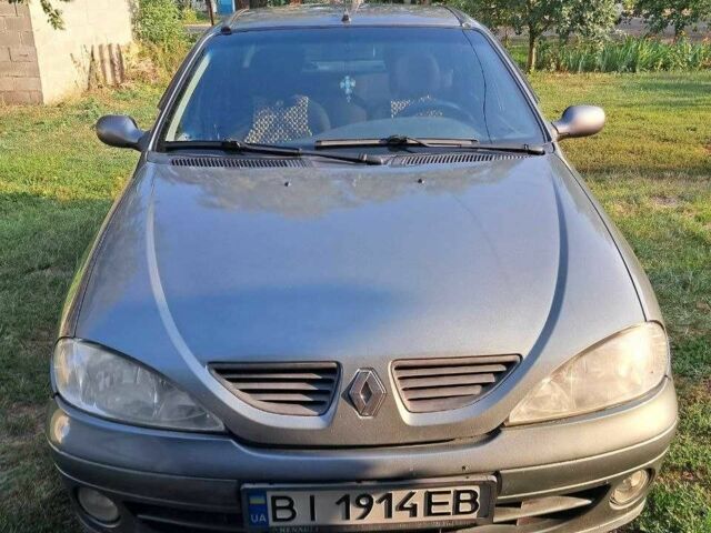 Серый Рено Меган, объемом двигателя 0 л и пробегом 300 тыс. км за 3300 $, фото 5 на Automoto.ua