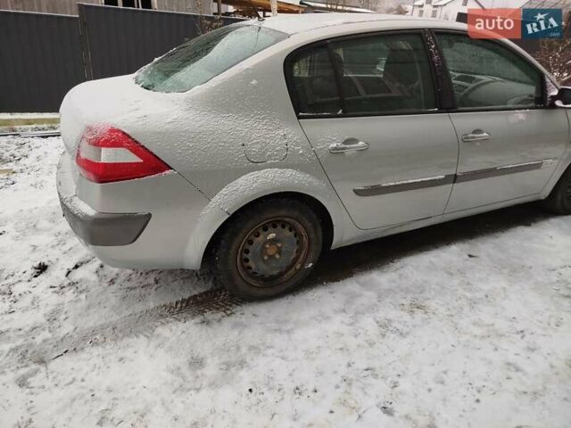 Сірий Рено Меган, об'ємом двигуна 1.6 л та пробігом 320 тис. км за 4100 $, фото 1 на Automoto.ua