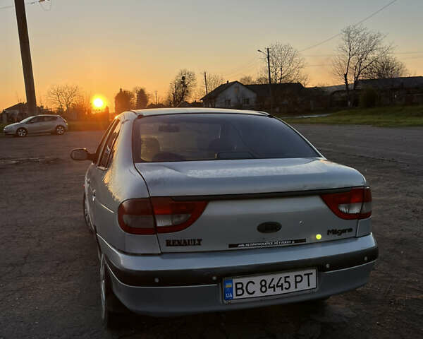 Серый Рено Меган, объемом двигателя 1.4 л и пробегом 280 тыс. км за 2000 $, фото 1 на Automoto.ua