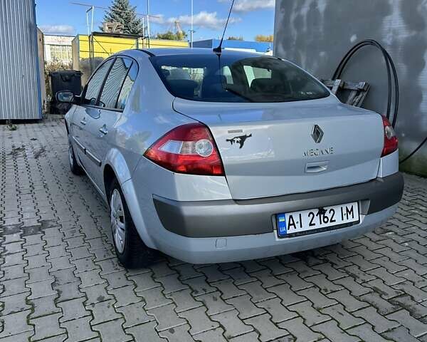 Серый Рено Меган, объемом двигателя 1.6 л и пробегом 262 тыс. км за 5800 $, фото 32 на Automoto.ua