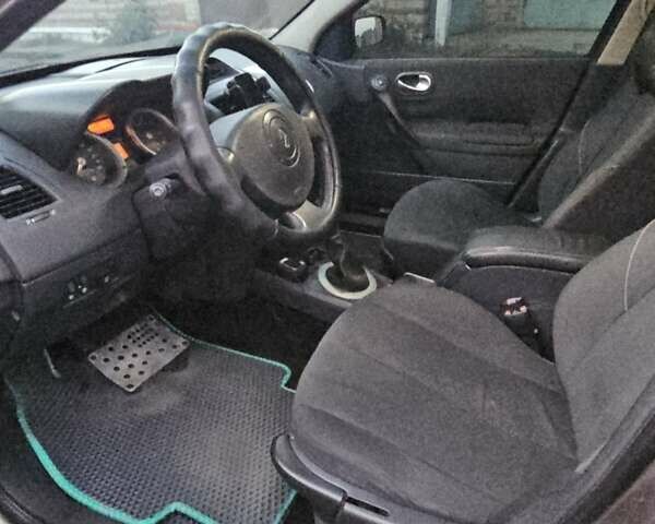 Сірий Рено Меган, об'ємом двигуна 1.6 л та пробігом 295 тис. км за 4000 $, фото 5 на Automoto.ua