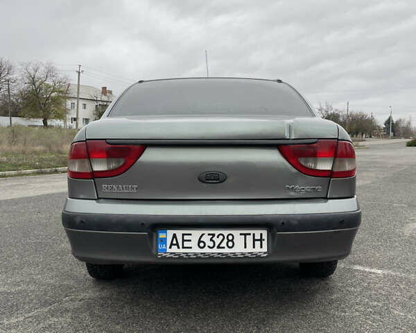 Серый Рено Меган, объемом двигателя 1.4 л и пробегом 360 тыс. км за 2100 $, фото 5 на Automoto.ua