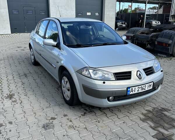 Серый Рено Меган, объемом двигателя 1.6 л и пробегом 262 тыс. км за 5800 $, фото 4 на Automoto.ua