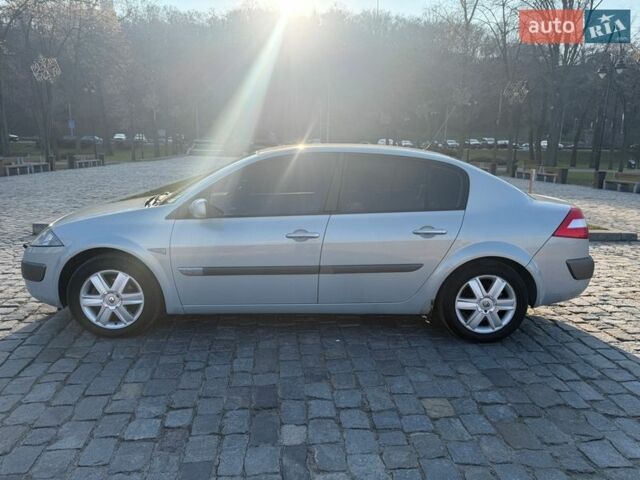 Сірий Рено Меган, об'ємом двигуна 2 л та пробігом 72 тис. км за 6999 $, фото 7 на Automoto.ua