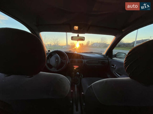 Серый Рено Меган, объемом двигателя 1.4 л и пробегом 280 тыс. км за 2400 $, фото 6 на Automoto.ua