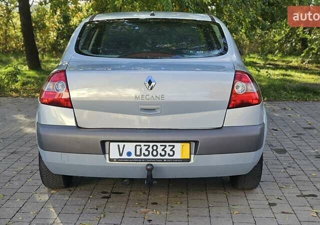 Серый Рено Меган, объемом двигателя 1.6 л и пробегом 155 тыс. км за 4400 $, фото 6 на Automoto.ua
