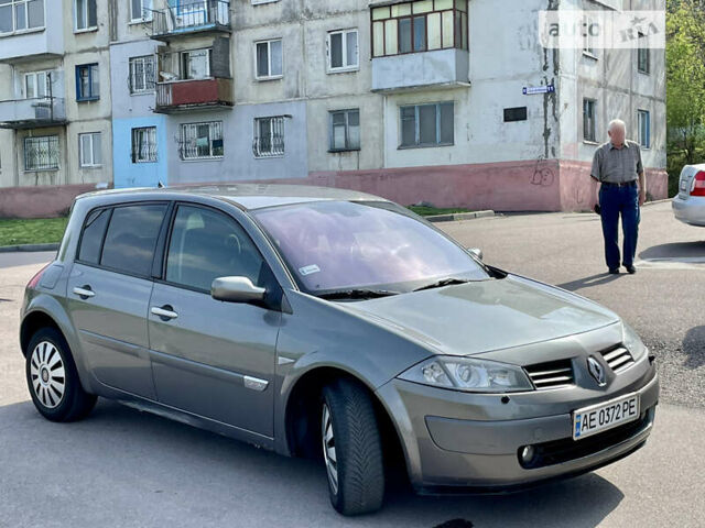 Сірий Рено Меган, об'ємом двигуна 1.6 л та пробігом 377 тис. км за 3000 $, фото 2 на Automoto.ua