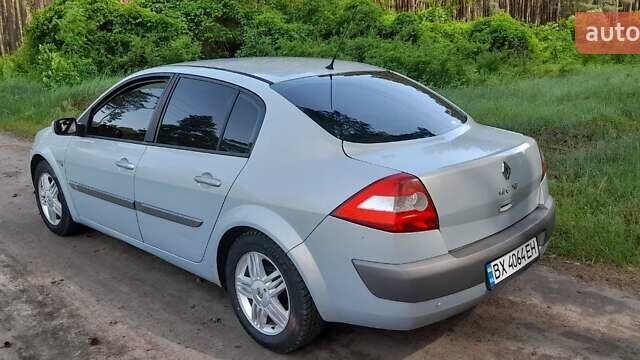 Серый Рено Меган, объемом двигателя 1.6 л и пробегом 363 тыс. км за 3700 $, фото 8 на Automoto.ua