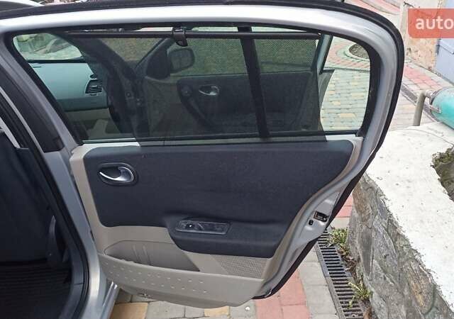 Серый Рено Меган, объемом двигателя 1.6 л и пробегом 243 тыс. км за 4700 $, фото 15 на Automoto.ua