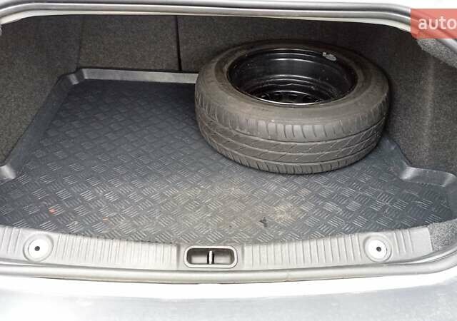 Серый Рено Меган, объемом двигателя 1.6 л и пробегом 243 тыс. км за 4700 $, фото 35 на Automoto.ua