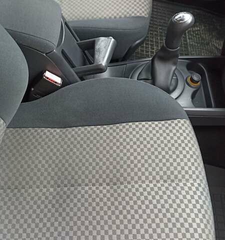 Серый Рено Меган, объемом двигателя 1.6 л и пробегом 243 тыс. км за 4700 $, фото 11 на Automoto.ua