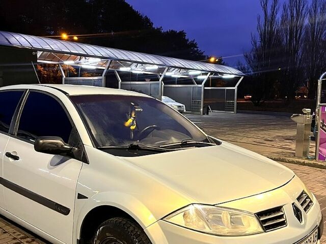 Сірий Рено Меган, об'ємом двигуна 1.4 л та пробігом 220 тис. км за 3800 $, фото 6 на Automoto.ua