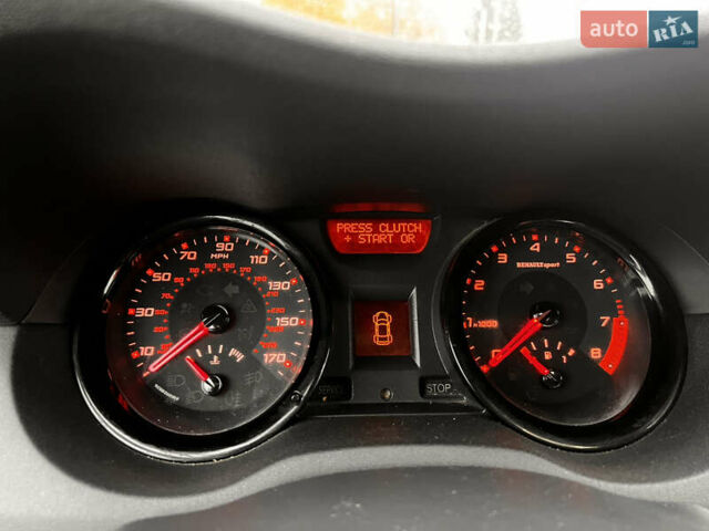 Серый Рено Меган, объемом двигателя 1.4 л и пробегом 217 тыс. км за 5300 $, фото 6 на Automoto.ua