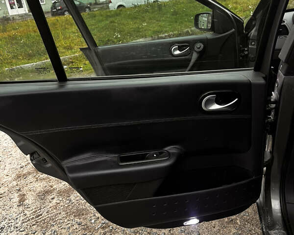 Серый Рено Меган, объемом двигателя 1.4 л и пробегом 217 тыс. км за 5300 $, фото 4 на Automoto.ua