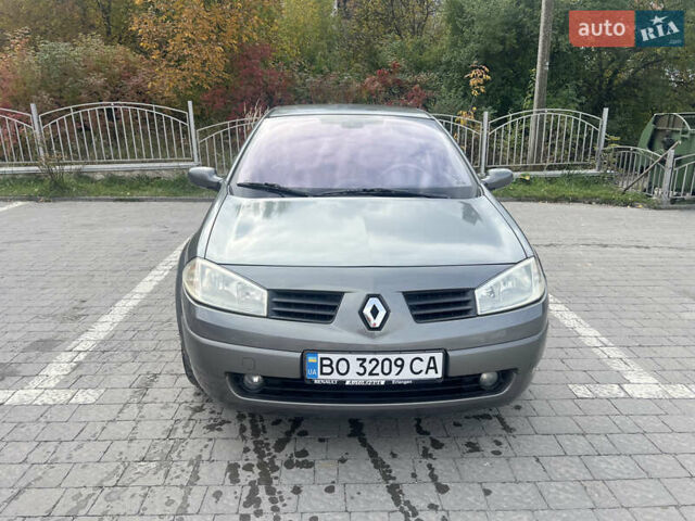 Серый Рено Меган, объемом двигателя 1.6 л и пробегом 170 тыс. км за 5000 $, фото 4 на Automoto.ua