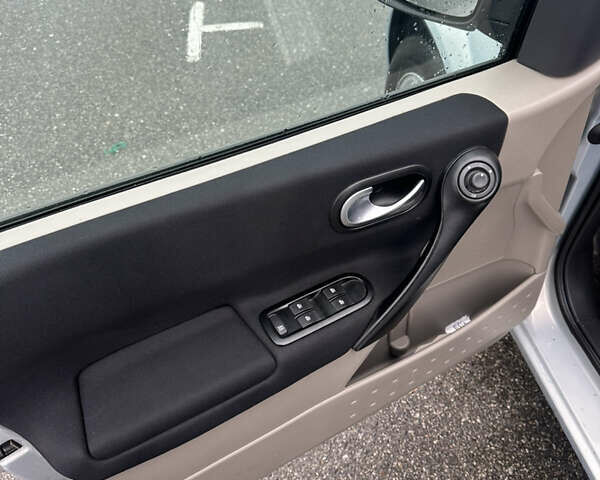 Серый Рено Меган, объемом двигателя 1.6 л и пробегом 208 тыс. км за 4999 $, фото 15 на Automoto.ua