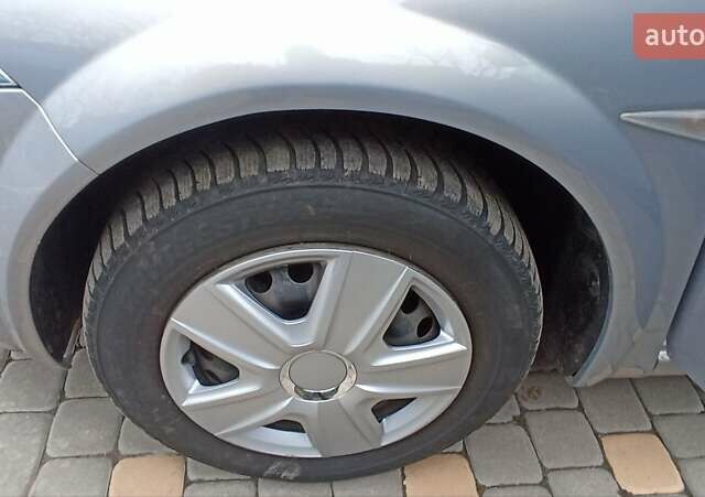 Серый Рено Меган, объемом двигателя 1.6 л и пробегом 243 тыс. км за 4700 $, фото 27 на Automoto.ua