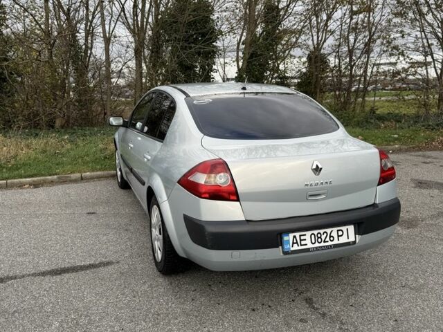 Серый Рено Меган, объемом двигателя 1.6 л и пробегом 340 тыс. км за 3500 $, фото 15 на Automoto.ua