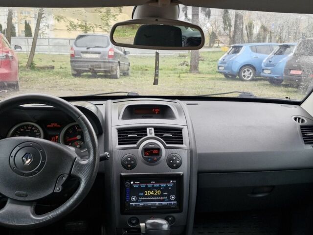 Сірий Рено Меган, об'ємом двигуна 2 л та пробігом 224 тис. км за 5300 $, фото 5 на Automoto.ua